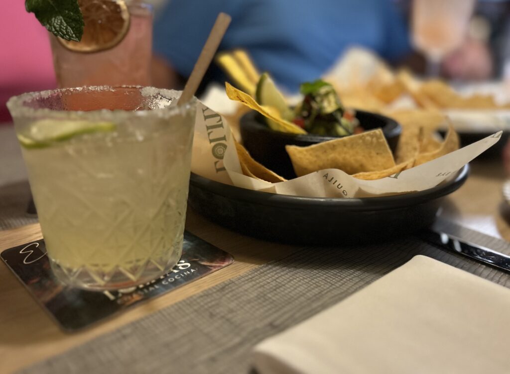 Margarita Lolitas Key West - The Key Wester Lolitas Key West guacamole, chips and margarita